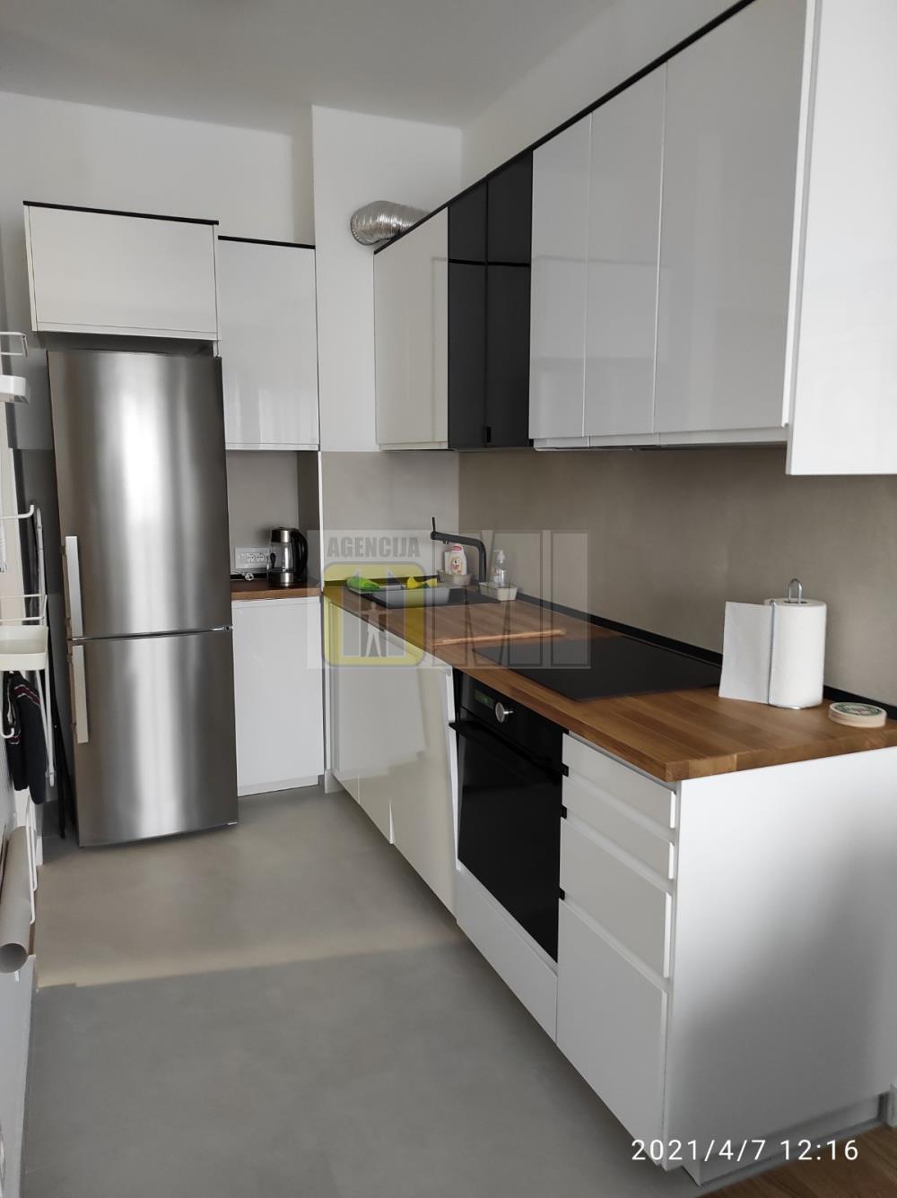 A Rudara, novo, lux, 2.0, 52m, 600€