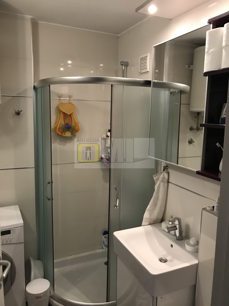 Blok 34; Narodnih Heroja, 3.5, 86m2, 1/6, Lux, uknjižen
