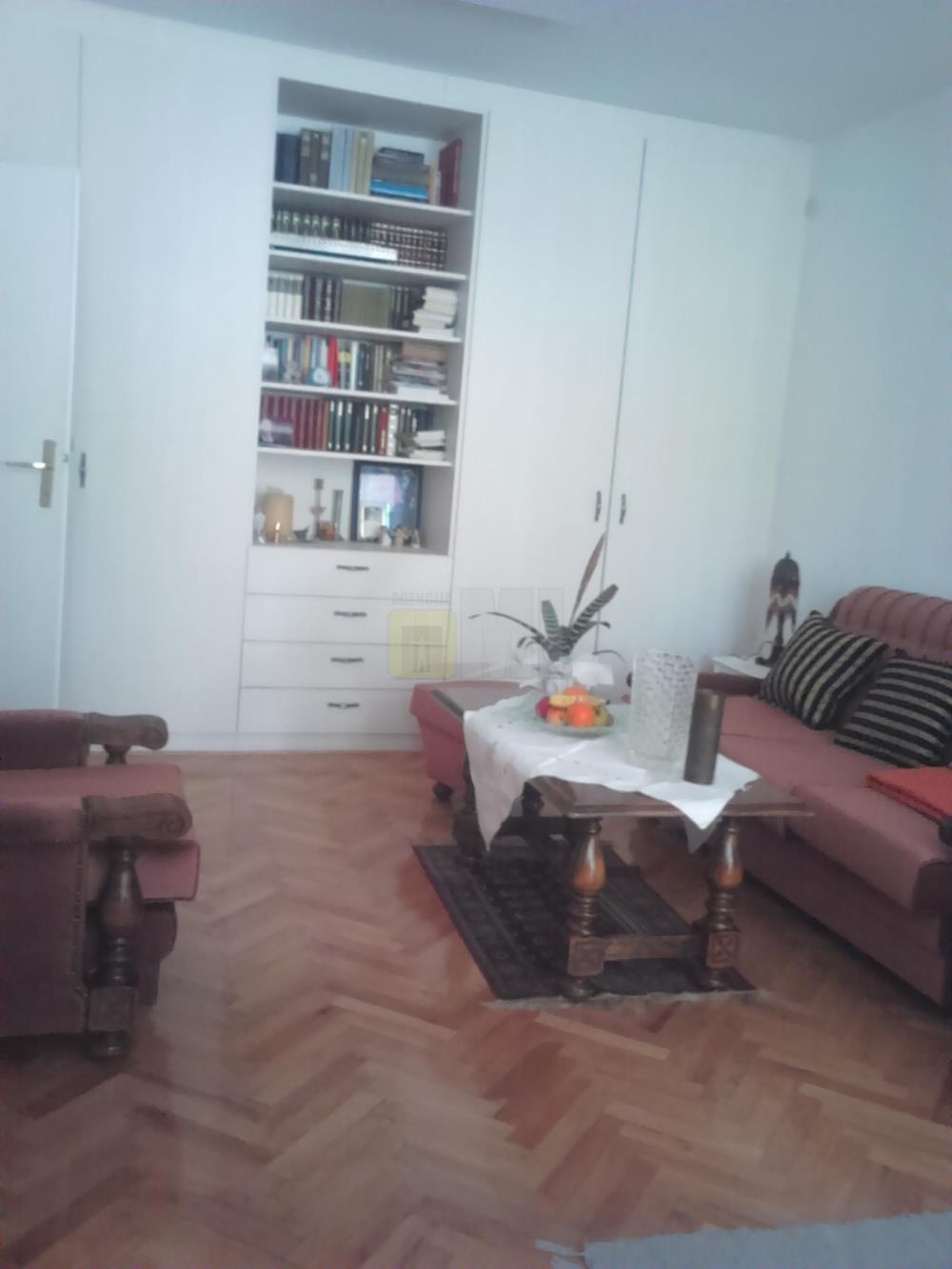 Blok 45, dvoiposoban , namešten, sa garažom