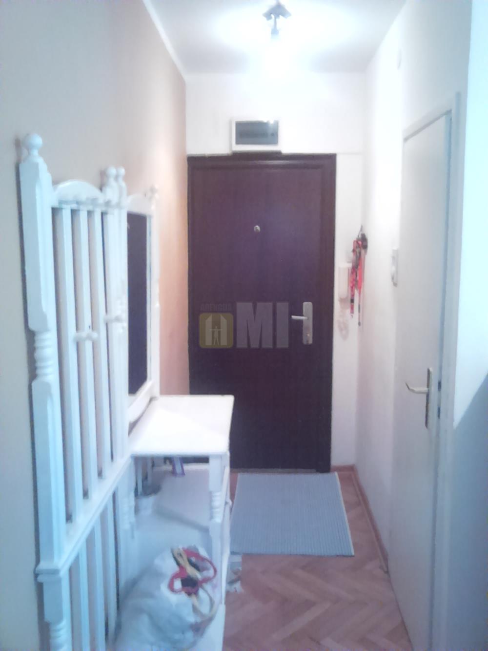 Blok 45, dvoiposoban , namešten, sa garažom