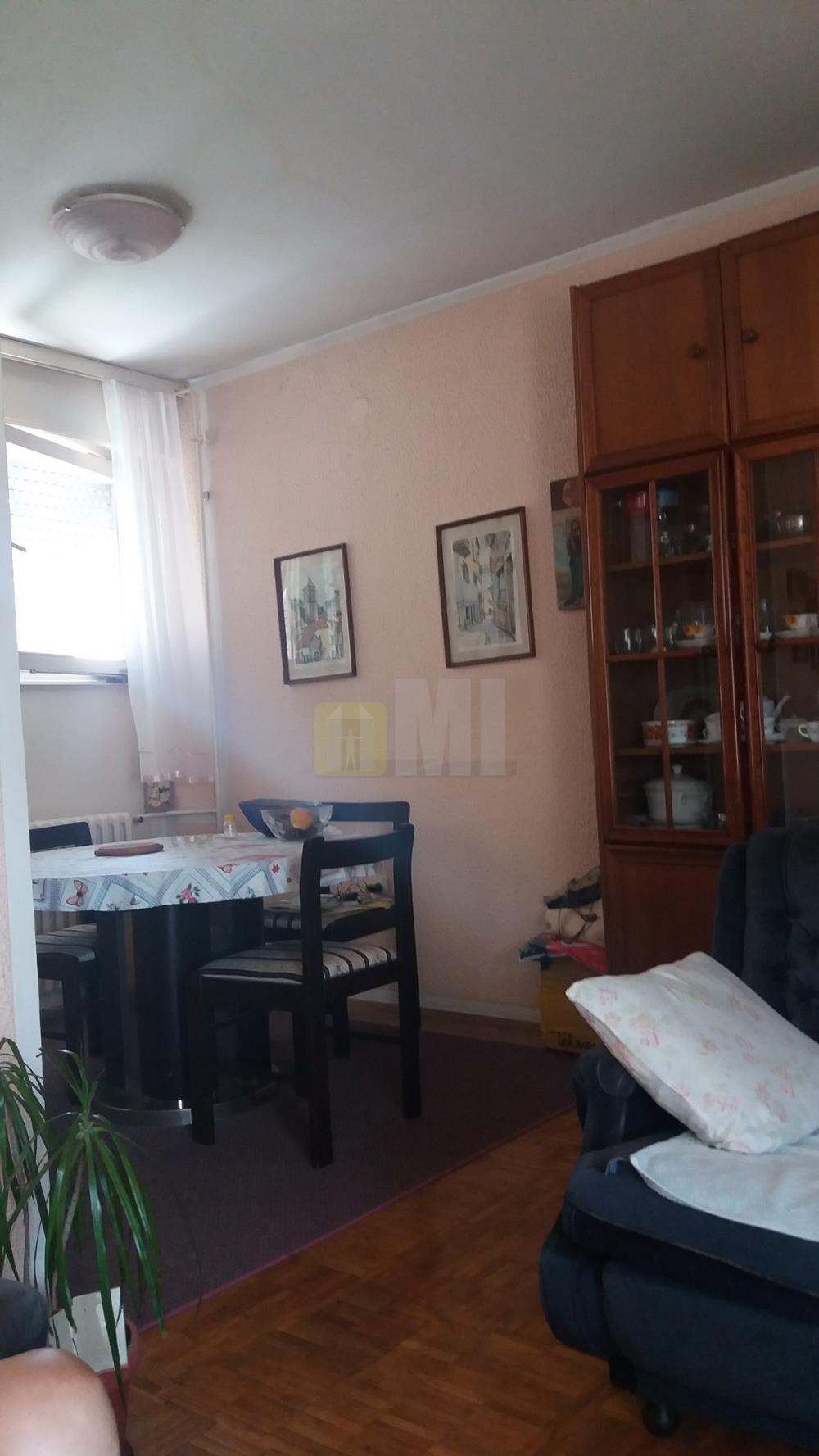 Borča3 , 70+5, CG, ekstra povoljno