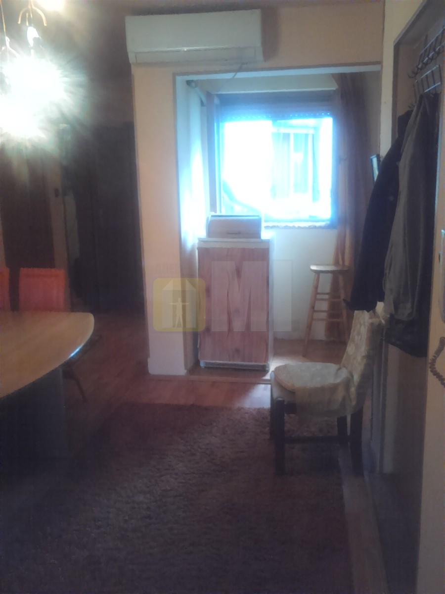 Centar , Crnogorska, penthouse