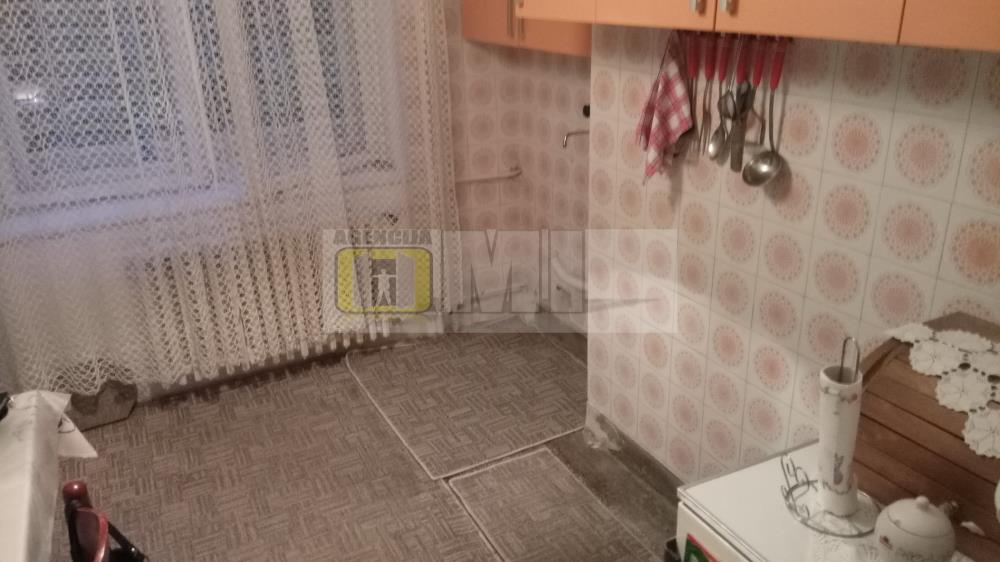 Džona Kenedija, 3.0, 74m2, VPR/6, CG, uknjižen