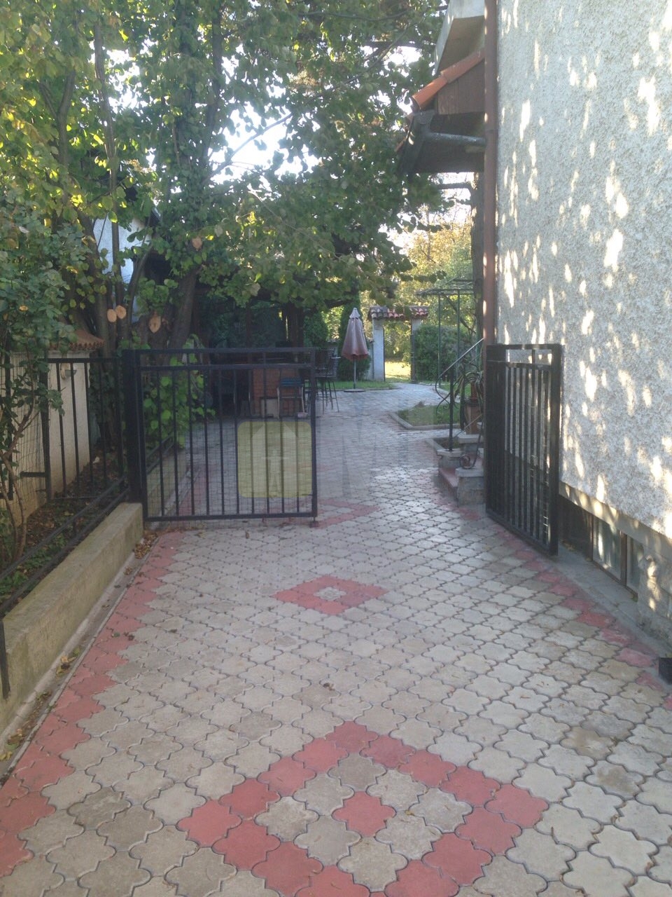 Kalvarija - Živka Petrovića,Kuća 350+50 kvm + letnjikovac, 10 A placa