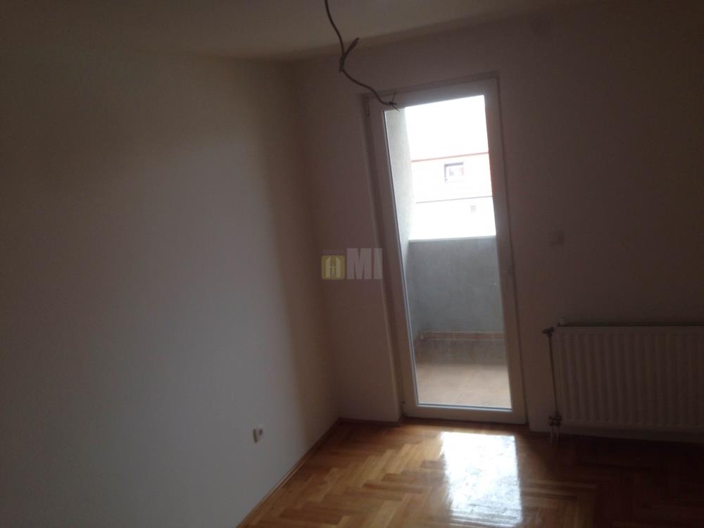 Ledine- četvorosoban, samo 700€/m2