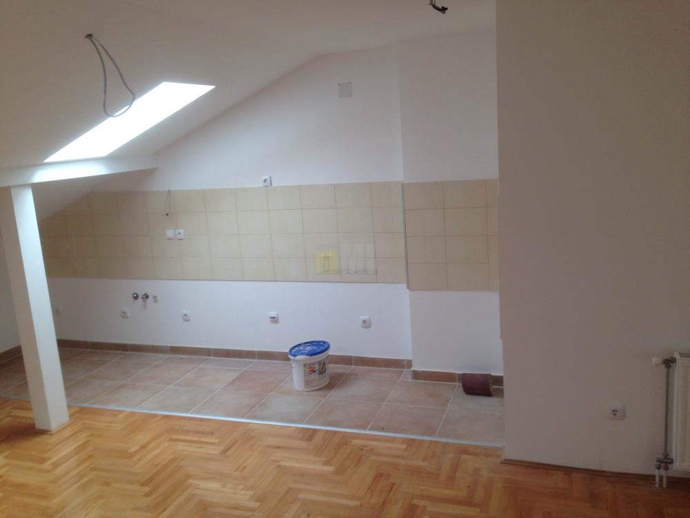 Ledine- četvorosoban, samo 700€/m2