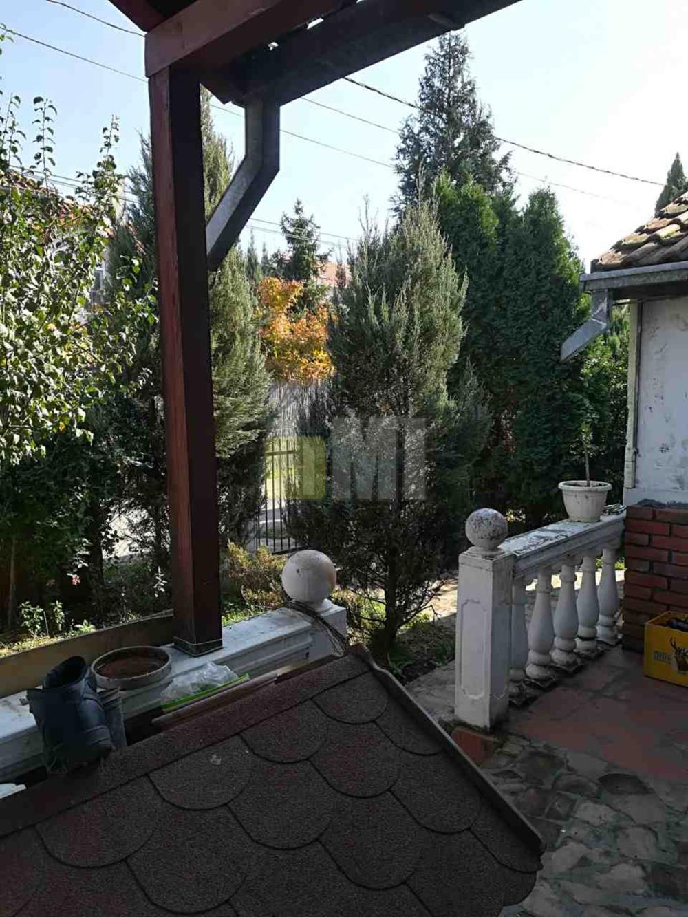 Ledine, dva dupleksa, 150m2+4.63a placa