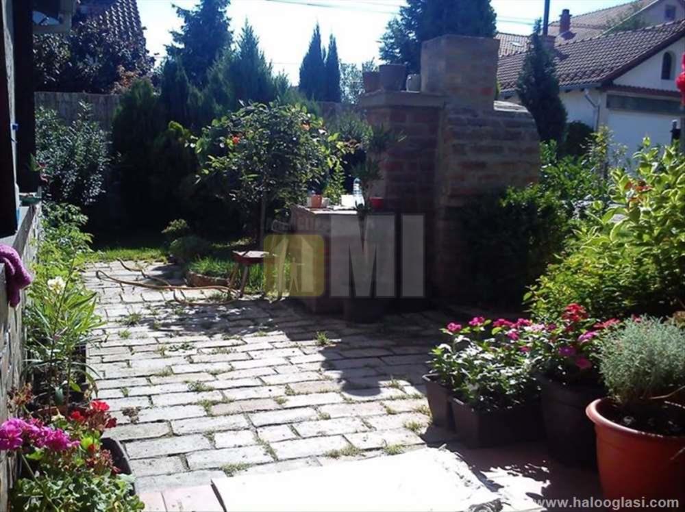 Ledine, dva dupleksa, 150m2+4.63a placa