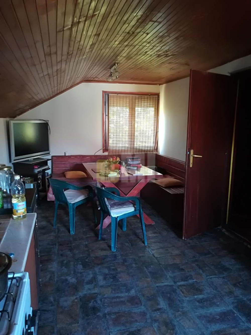 Ledine, dva dupleksa, 150m2+4.63a placa