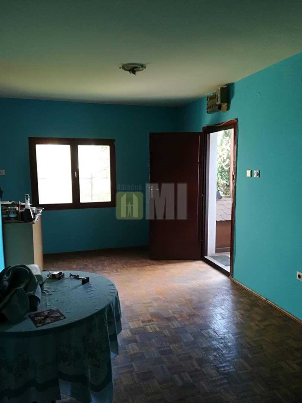 Ledine, dva dupleksa, 150m2+4.63a placa