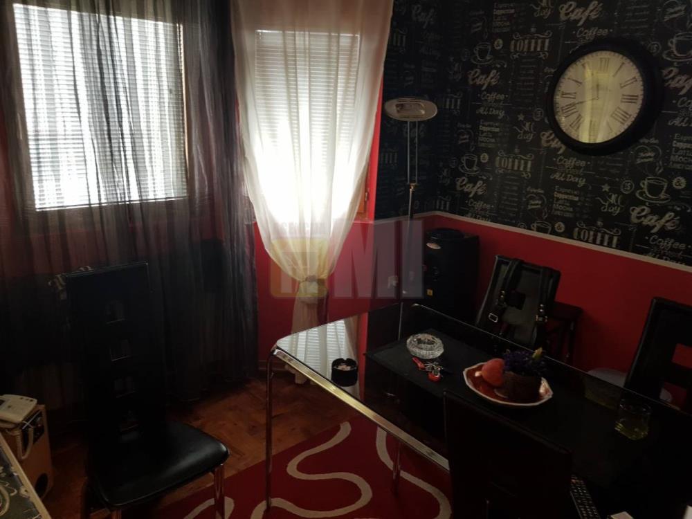 Ledine-dva stana po 75m+ 6 ari