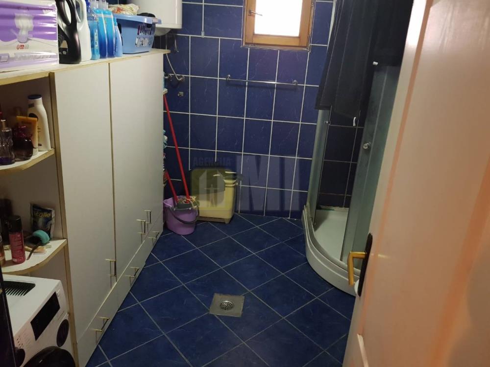 Ledine-dva stana po 75m+ 6 ari