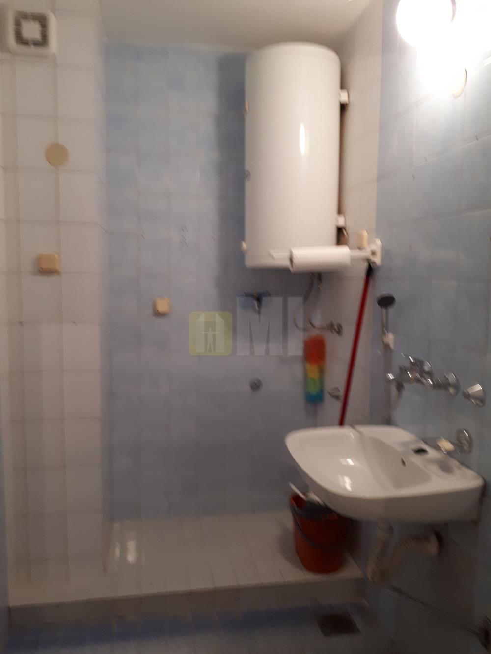 Miljakovac, 2,5-soban, 61+9m, vpr ,63.500€
