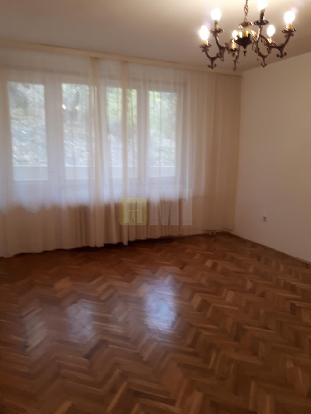 Miljakovac, 2,5-soban, 61+9m, vpr ,63.500€