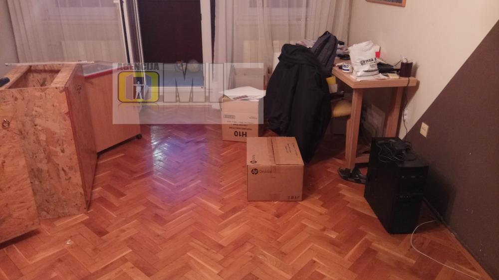 Novi Beograd, Pariske Komune, 2.0, 57m2 (L), 1/5, novija gradnja