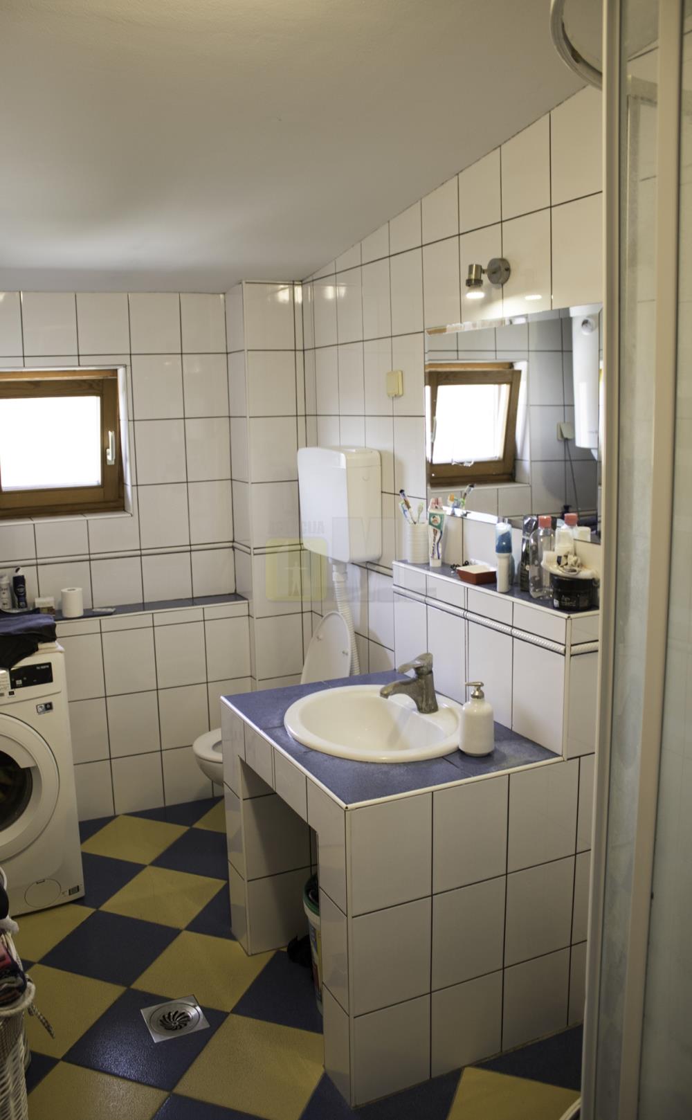 Padinska skela, 4.0, 105m, III, 59000€