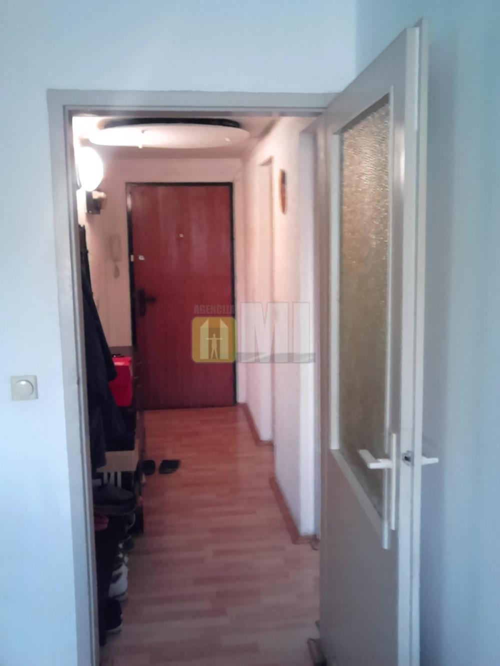 Renoviran stan u Pere Segedinca 57+3