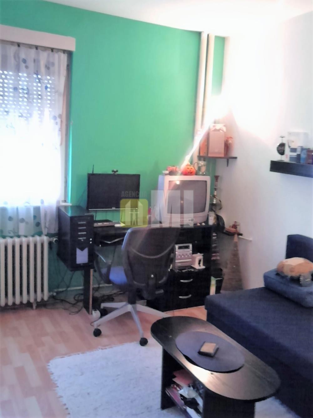 Renoviran stan u Pere Segedinca 57+3
