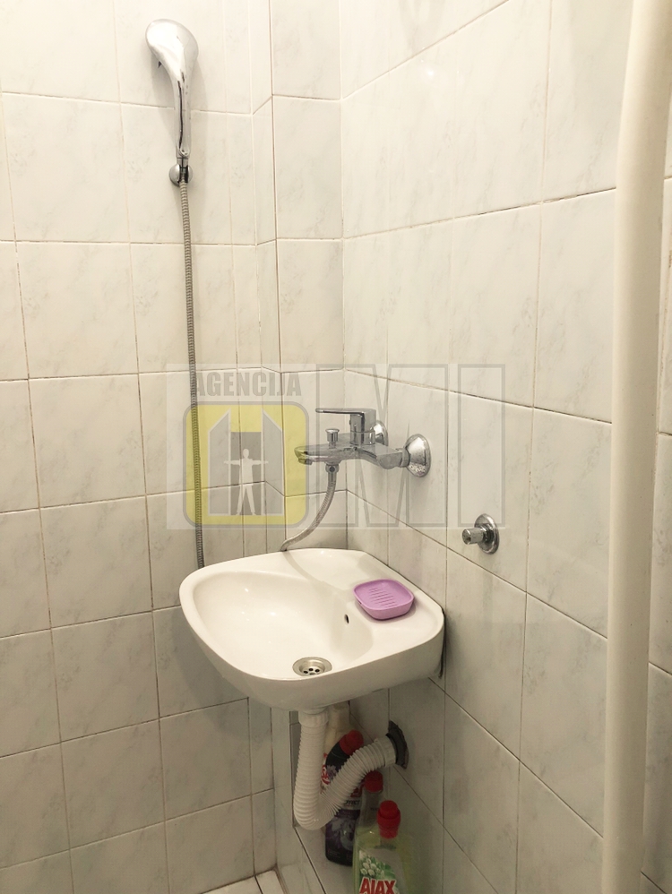 Ruzveltova,Trosoban 69+11 kvm , SALONAC