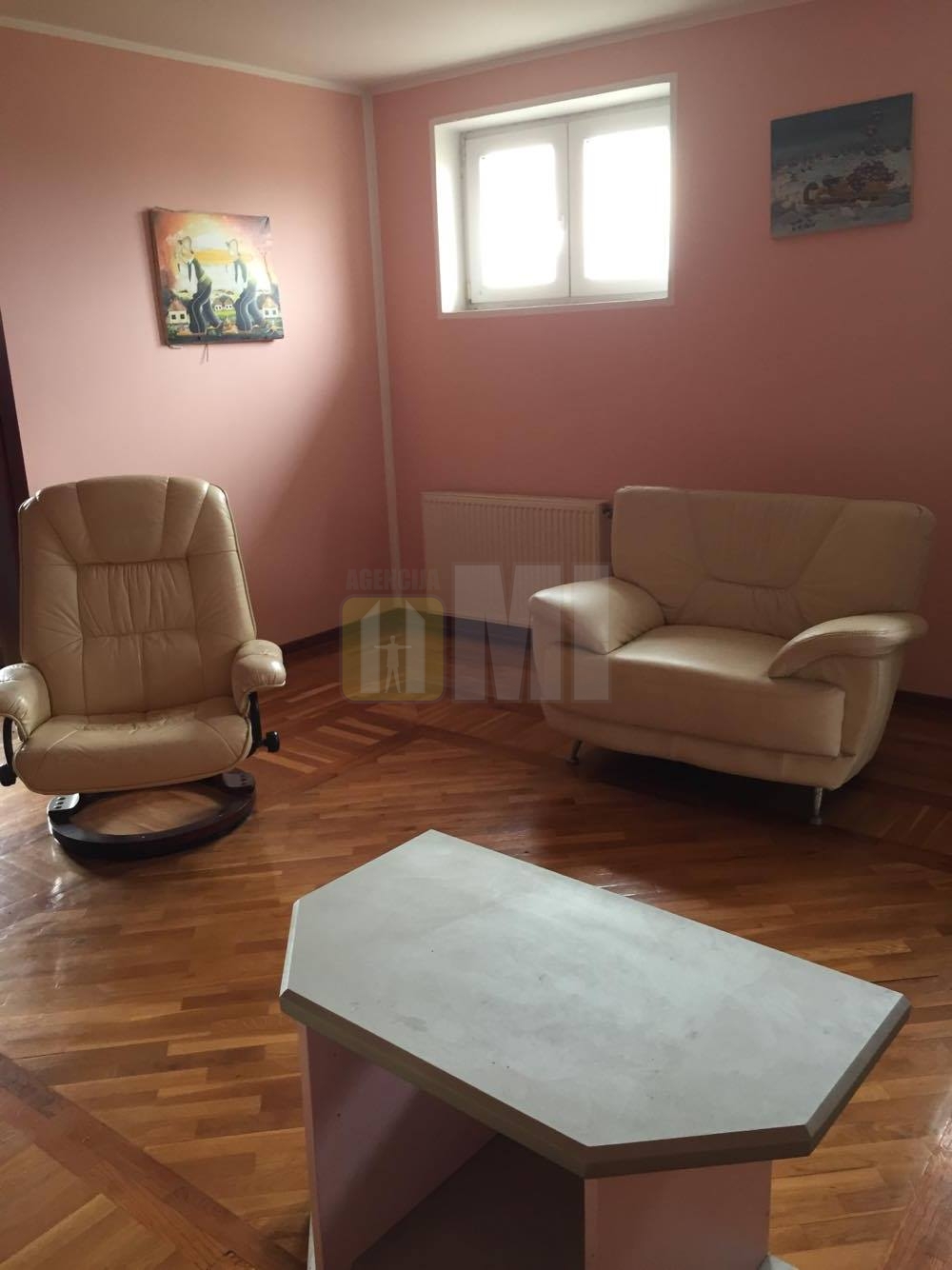 Surčin, kuća 205 vkvm+ 4,8 ari
