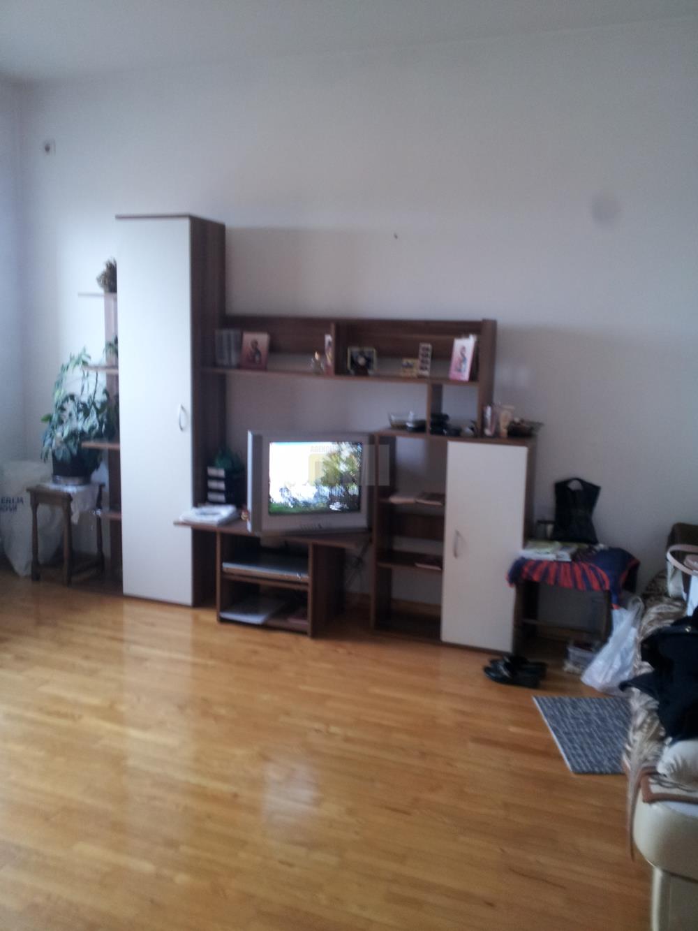 Višnjička banja, D Lukića, 1.5, 40m