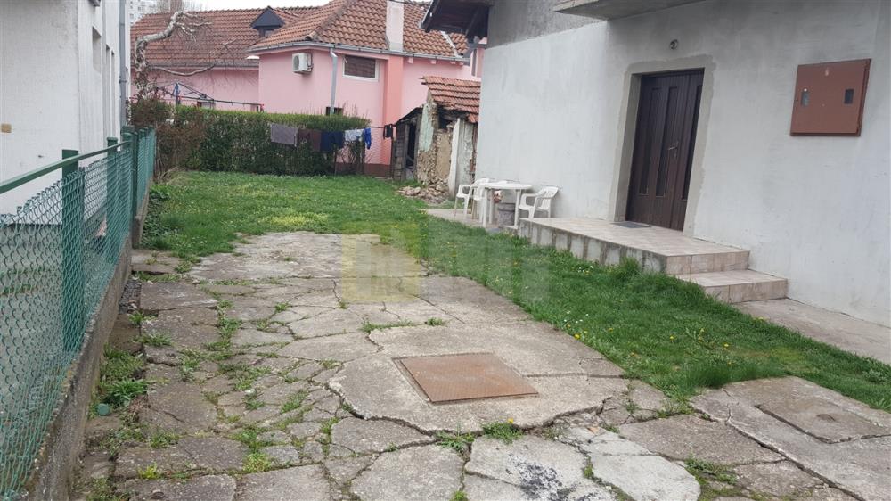 Voždovac - kod Vitanovačke, kuca 180kvm+6.5ara
