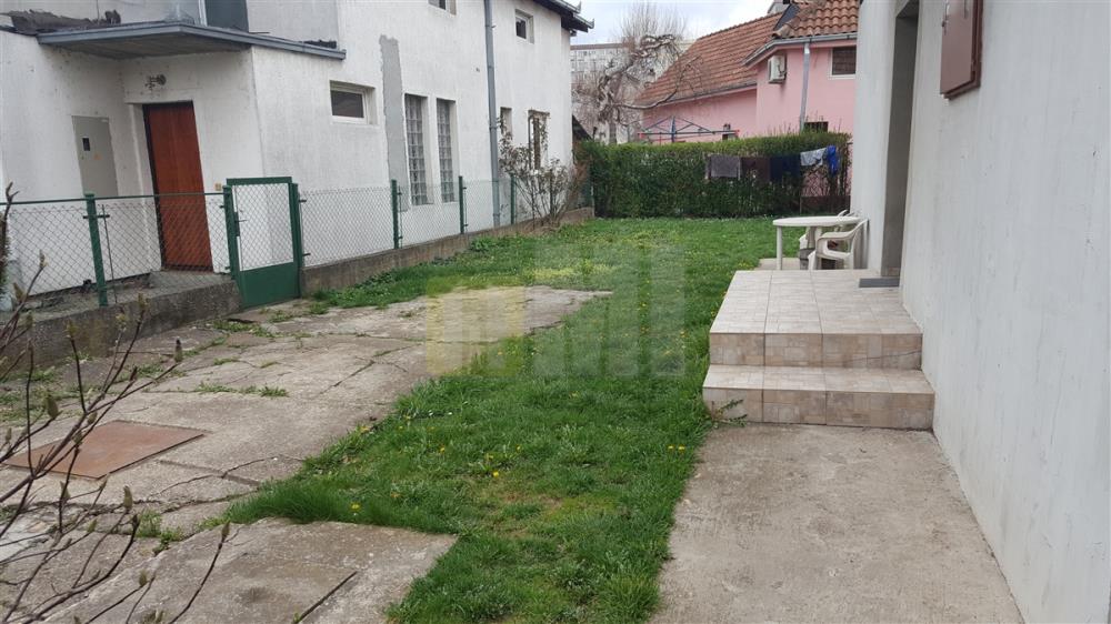 Voždovac - kod Vitanovačke, kuca 180kvm+6.5ara