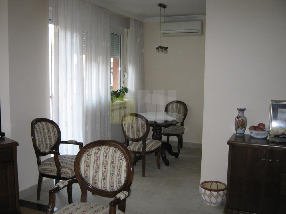 Vračar, Molerova, 3,0, 80+6m, namešten, 700€