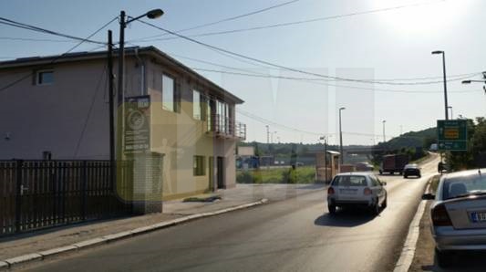 VRČIN PP izdavanje , 270+30+300m , pored Auto-puta