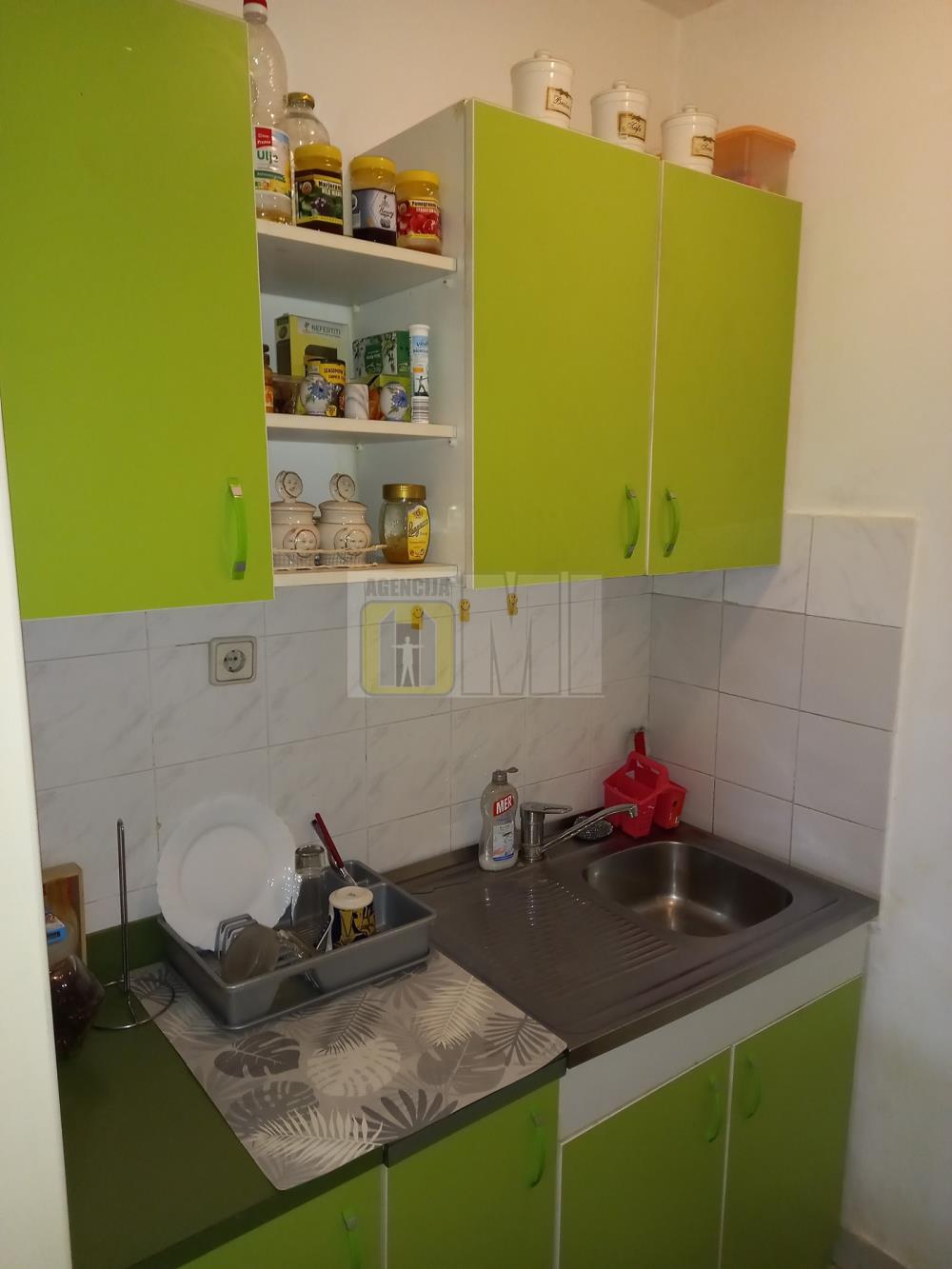 YUBC, Blok 12 , 39+18