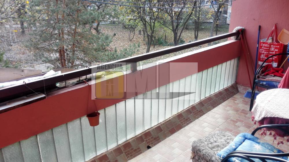 Zemun, Zagorska, 2.5, 79m2, Lođa, 1/6, uknjižen